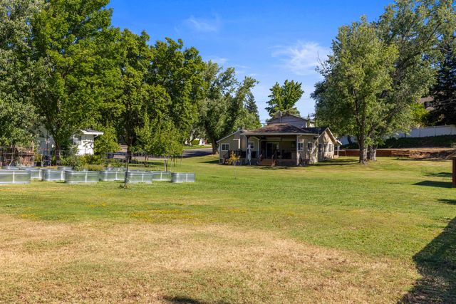 8723 Phoenix Ave, Fair Oaks, CA 95628