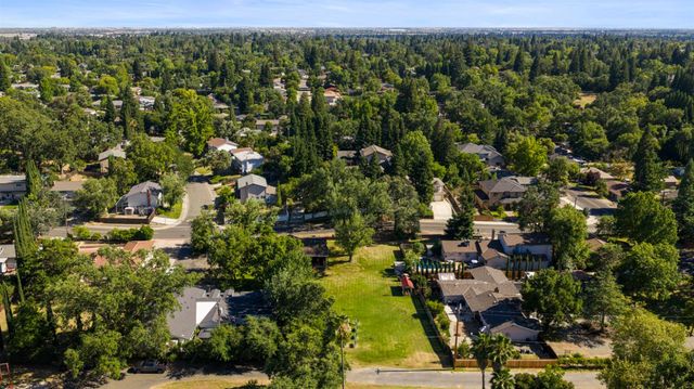 8723 Phoenix Ave, Fair Oaks, CA 95628