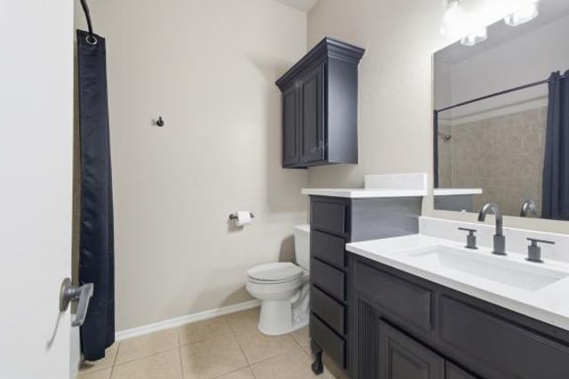 912 Preston Park Drive, Yukon, OK 73099