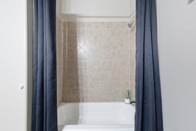 912 Preston Park Drive, Yukon, OK 73099