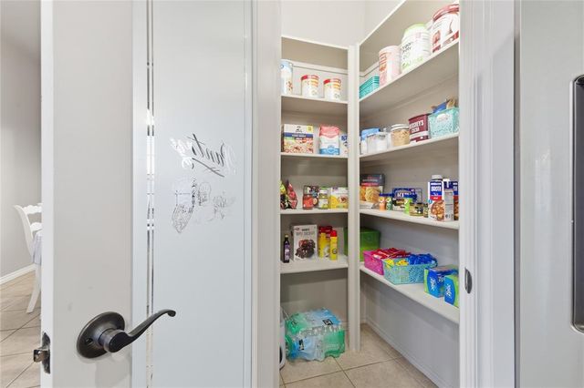 912 Preston Park Drive, Yukon, OK 73099