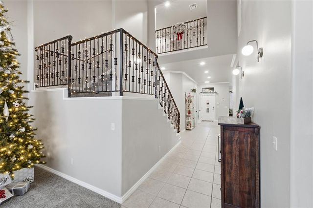 912 Preston Park Drive, Yukon, OK 73099