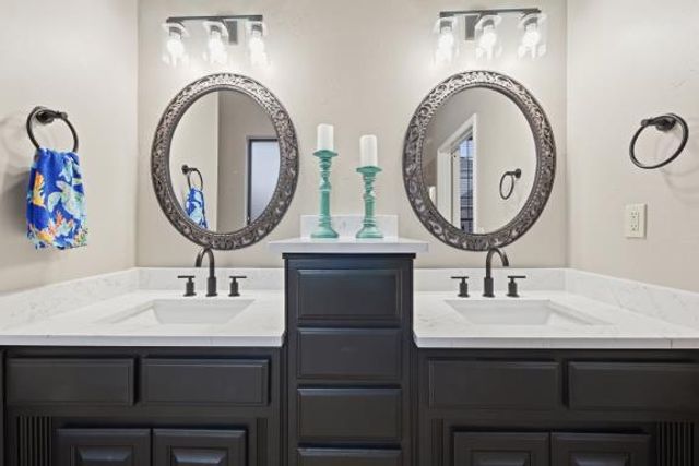 912 Preston Park Drive, Yukon, OK 73099