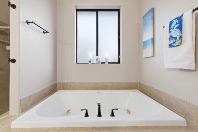 912 Preston Park Drive, Yukon, OK 73099