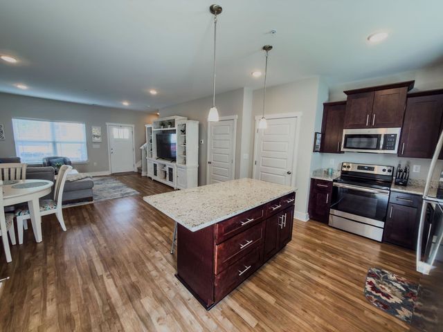 7004 Magnolia crossing, Spring Hill, TN 37174