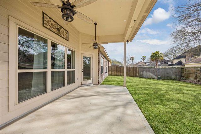 219 Village Drive, Sealy, TX 77474