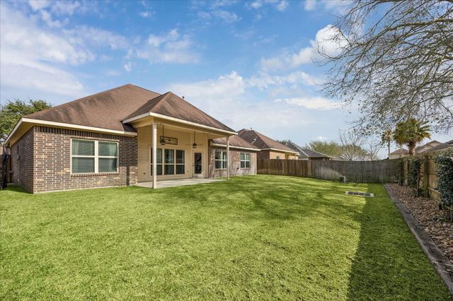 219 Village Drive, Sealy, TX 77474