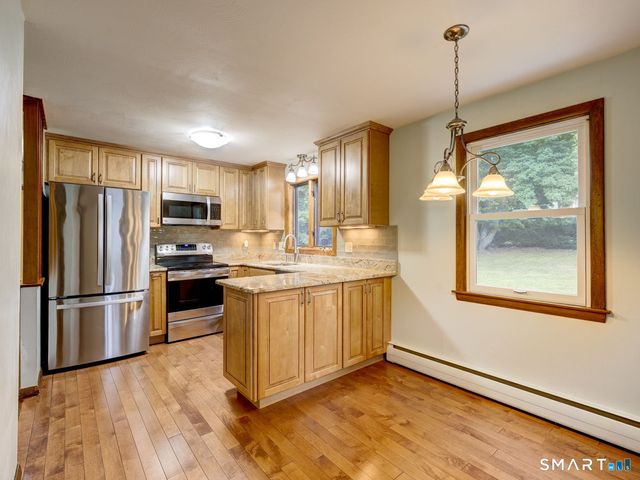 68 Fairlawn Road, Glastonbury, CT 06033