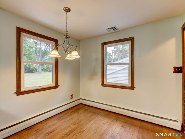 68 Fairlawn Road, Glastonbury, CT 06033