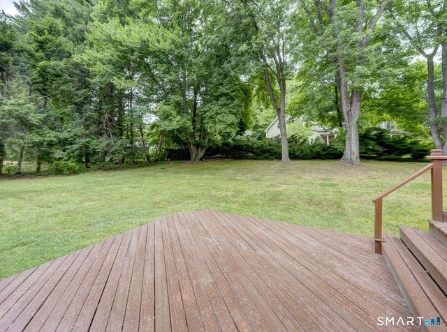 68 Fairlawn Road, Glastonbury, CT 06033