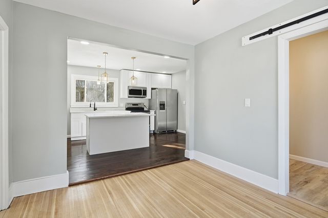 81 Chestnut St, West Springfield, MA 01089