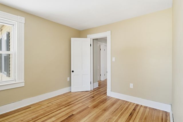 81 Chestnut St, West Springfield, MA 01089