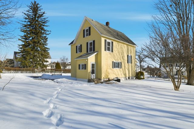 81 Chestnut St, West Springfield, MA 01089