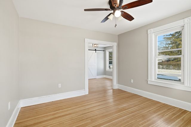 81 Chestnut St, West Springfield, MA 01089