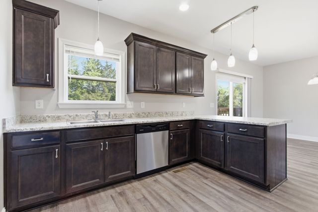 1897 Sheffield Ln, Columbia, TN 38401