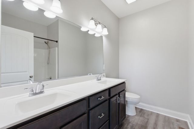 1897 Sheffield Ln, Columbia, TN 38401