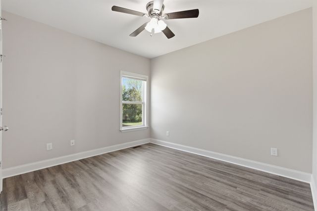 1897 Sheffield Ln, Columbia, TN 38401