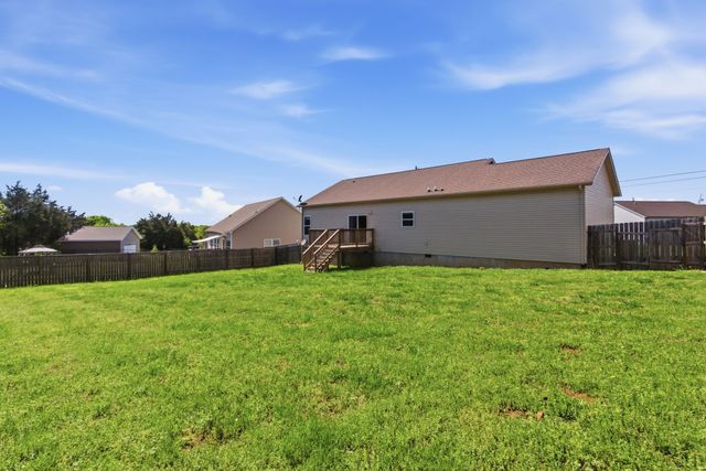 1897 Sheffield Ln, Columbia, TN 38401