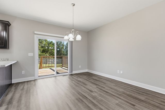 1897 Sheffield Ln, Columbia, TN 38401