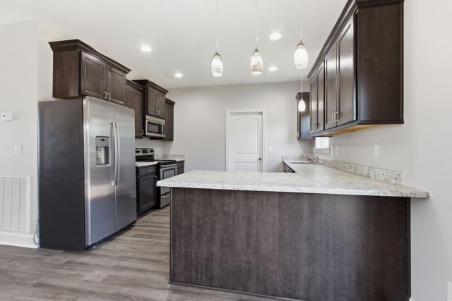 1897 Sheffield Ln, Columbia, TN 38401