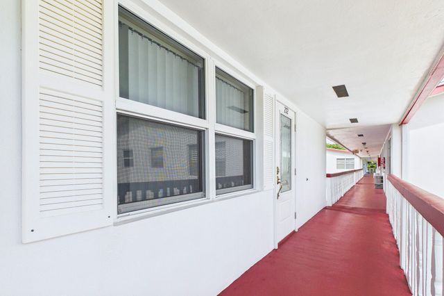 272 NORTHAMPTON N, West Palm Beach, FL 33417