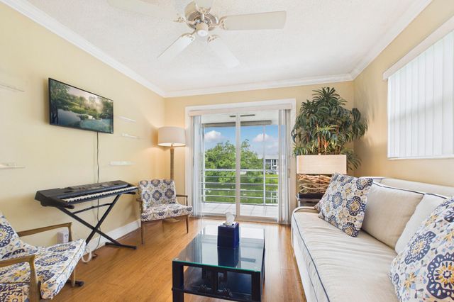 272 NORTHAMPTON N, West Palm Beach, FL 33417