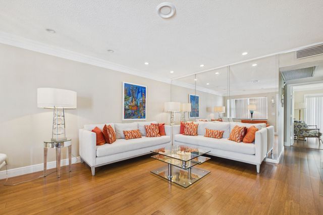 272 NORTHAMPTON N, West Palm Beach, FL 33417