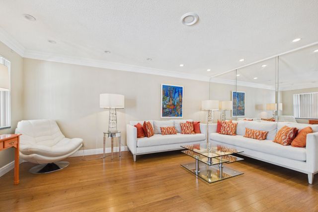 272 NORTHAMPTON N, West Palm Beach, FL 33417