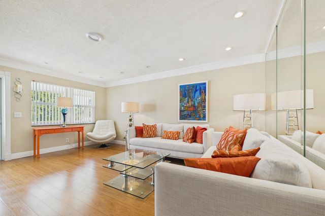 272 NORTHAMPTON N, West Palm Beach, FL 33417
