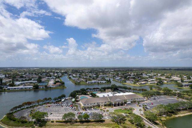272 NORTHAMPTON N, West Palm Beach, FL 33417