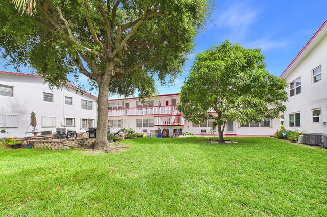 272 NORTHAMPTON N, West Palm Beach, FL 33417