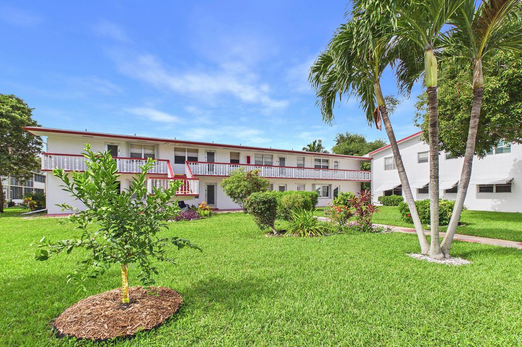 272 NORTHAMPTON N, West Palm Beach, FL 33417