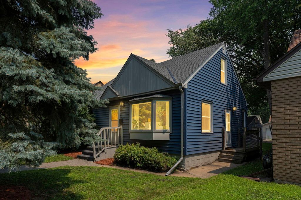 4914 Oliver Avenue N, Minneapolis, MN 55430