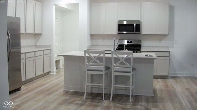 5916 Sunstone Road, Indianapolis, IN 46239