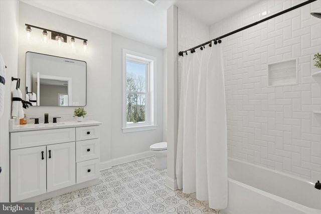 4979 W PAPA BLVD, Edgemont, PA 19028