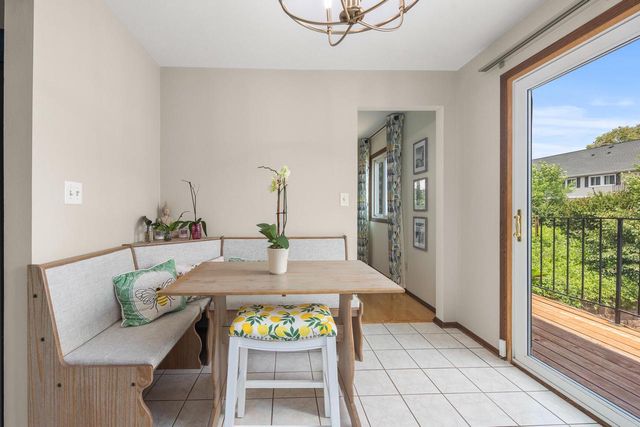 1118 Pilgrim PARKWAY, Elm Grove, WI 53122