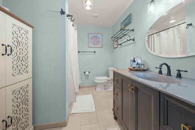 1118 Pilgrim PARKWAY, Elm Grove, WI 53122