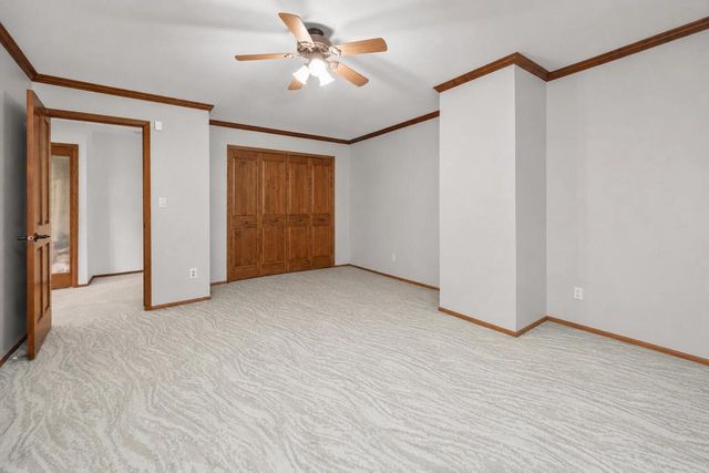 1118 Pilgrim PARKWAY, Elm Grove, WI 53122