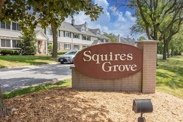 1118 Pilgrim PARKWAY, Elm Grove, WI 53122