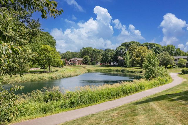 1118 Pilgrim PARKWAY, Elm Grove, WI 53122