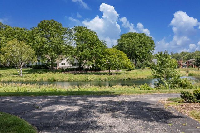 1118 Pilgrim PARKWAY, Elm Grove, WI 53122