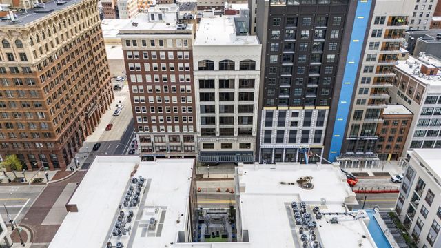 106 N High Street, 105, Columbus, OH 43215