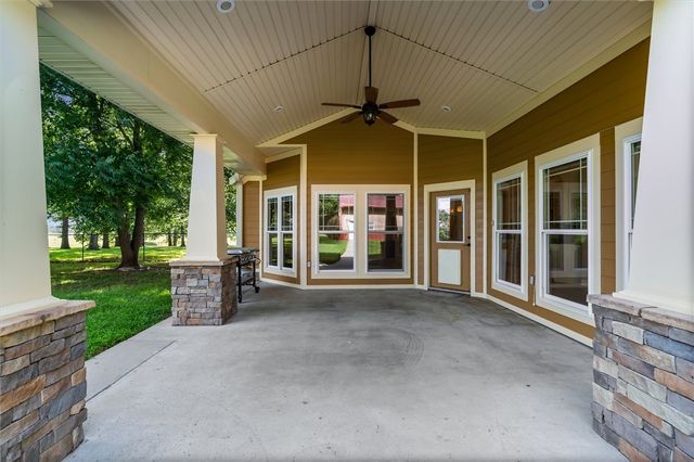19534 Eastfork Lane, Gravette, AR 72736