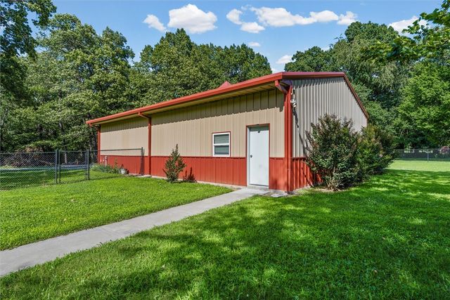 19534 Eastfork Lane, Gravette, AR 72736
