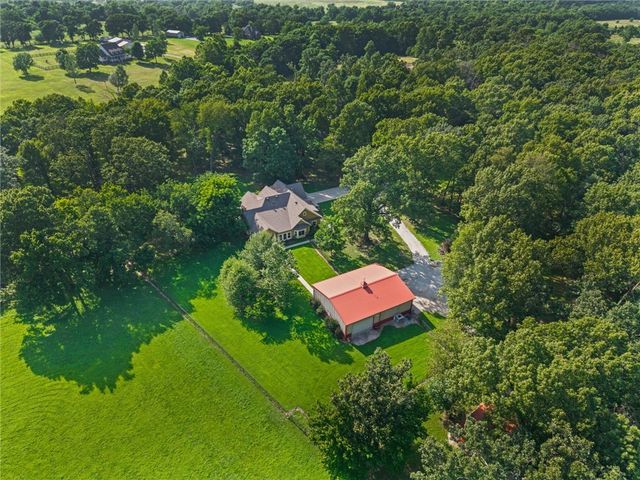 19534 Eastfork Lane, Gravette, AR 72736