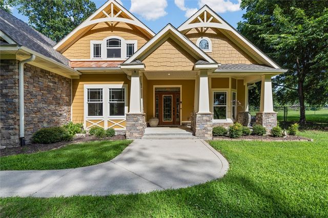 19534 Eastfork Lane, Gravette, AR 72736
