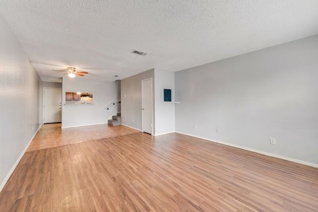 600 Grand Avenue 112, Arlington, TX 76010