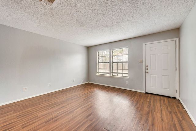 600 Grand Avenue 112, Arlington, TX 76010