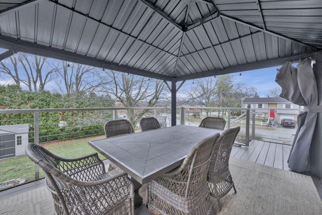 3197 Strathburn Court, Dublin, OH 43017