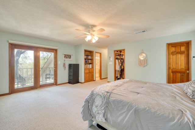 202 RIDGEWOOD DR, Georgetown, TX 78628